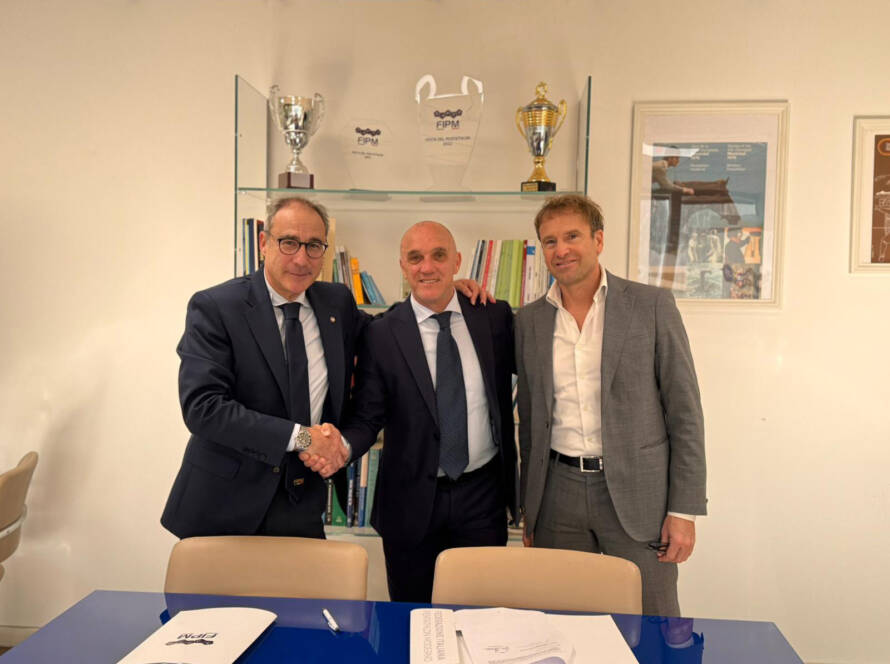 Commissario Straordinario Gen. B. CC ( r ) Gianni Cuneo , il Segretario Generale Salvatore Sanzo e Luca Massaccesi, Presidente dell’Osservatorio Nazionale sul Bullismo e sul Disagio Giovanile