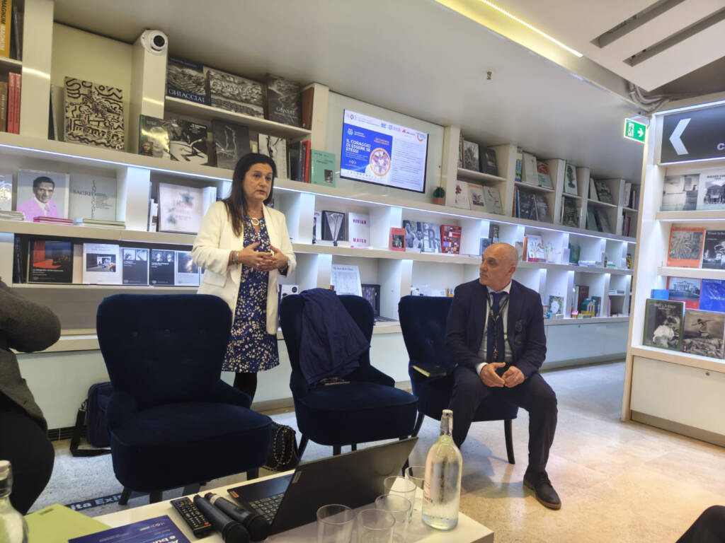 Momento del convegno organizzato dall’ONBD al Palazzo delle Esposizioni di Roma, con esperti, educatori e giovani riuniti per discutere strategie di prevenzione del bullismo e del disagio giovanile.